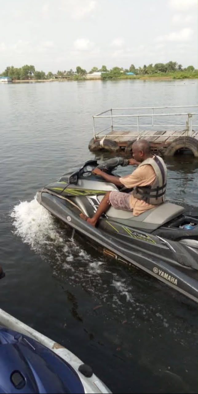 Power Marine Work 19